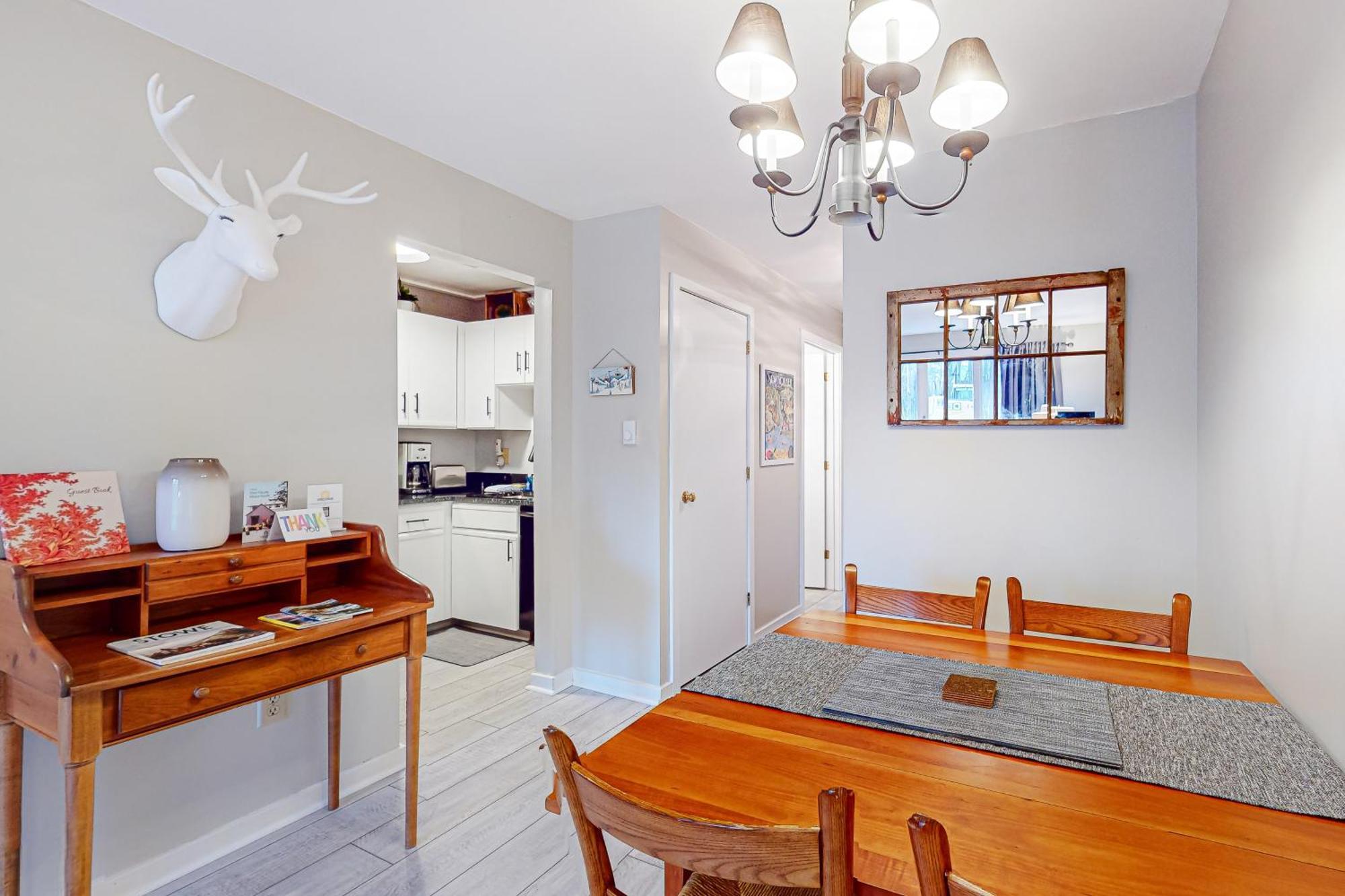 Mountain Breeze Getaway Condos Warren Rom bilde